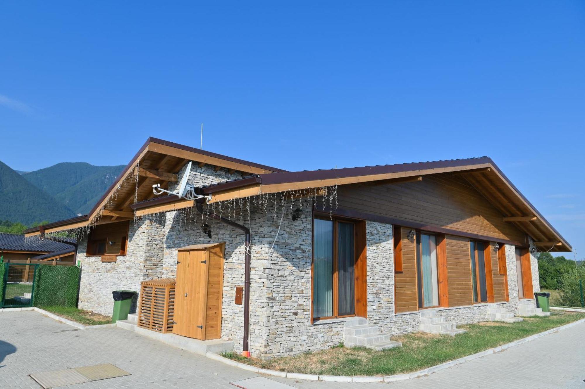 Letizia Near The Pirin Golf Μπάνσκο